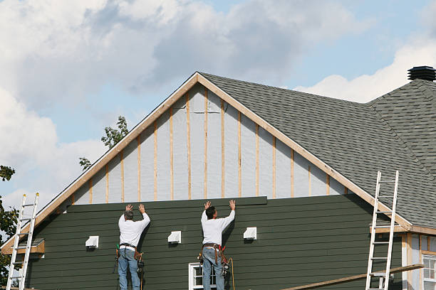 Professional Siding Installation technician working in Lititz, PA